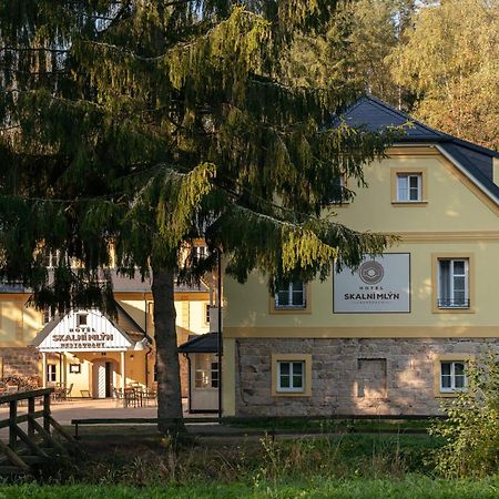 Chatky Skalni Mlyn Adršpach Exterior foto